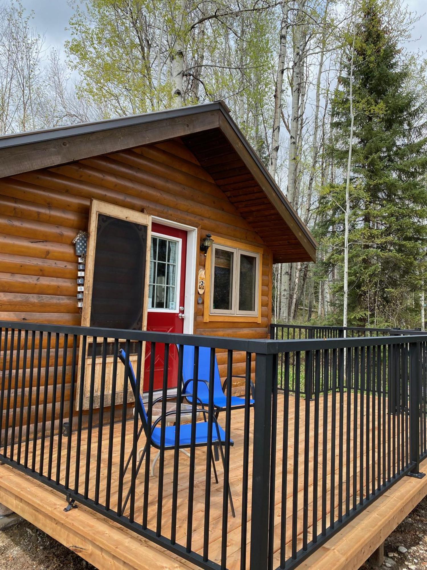 Rocky Mountain Cabins And Home غولدن المظهر الخارجي الصورة
