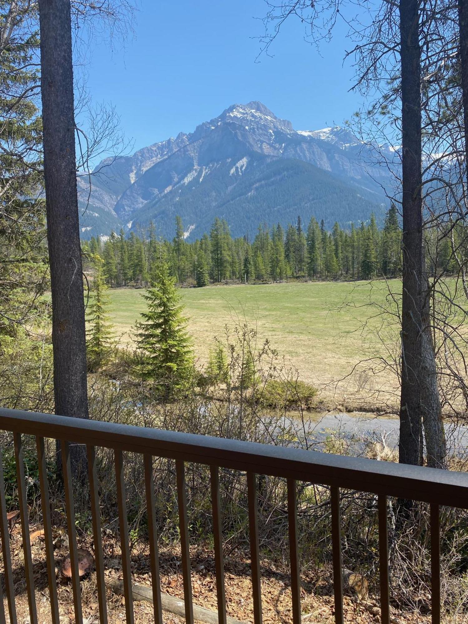 Rocky Mountain Cabins And Home غولدن المظهر الخارجي الصورة